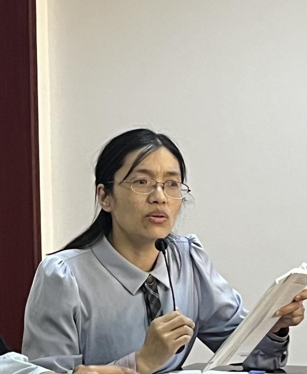 （图6 大数据教研室主任姚迎乐发言）